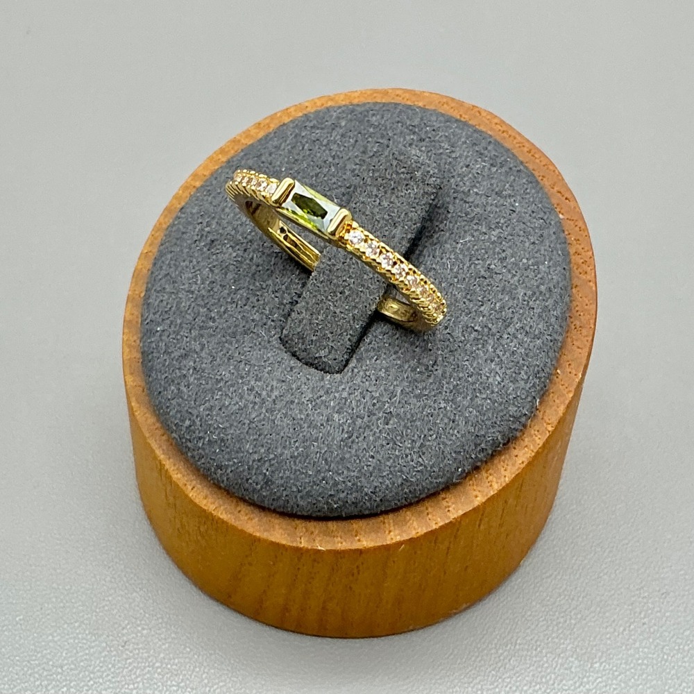 Baguette Green Stone Ring Womens Gold Tone Band Cubic Zirconia Accents Size 7.25